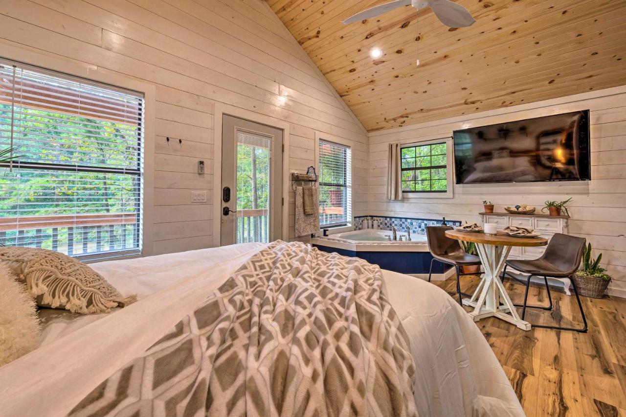 Romantic Broken Bow Cabin With Jacuzzi And Fire Pit! 外观 照片