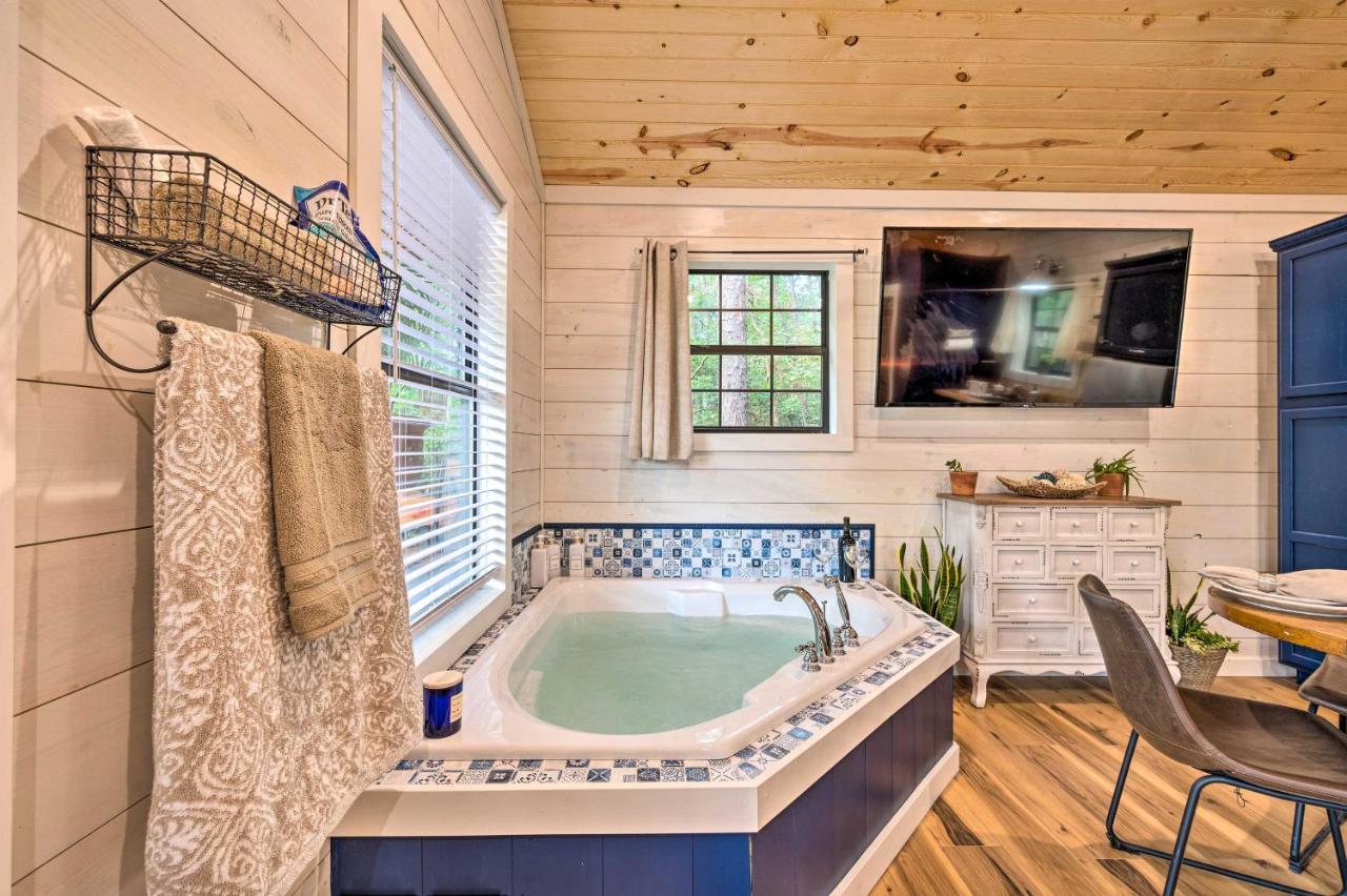 Romantic Broken Bow Cabin With Jacuzzi And Fire Pit! 外观 照片